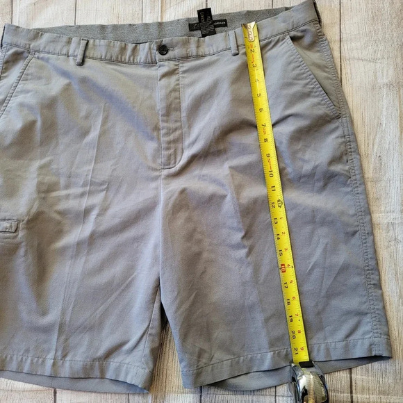 Greg Norman Men's •Size 42• Golf Shorts Gray Lightweight Comfortable - Picture 7 of 8
